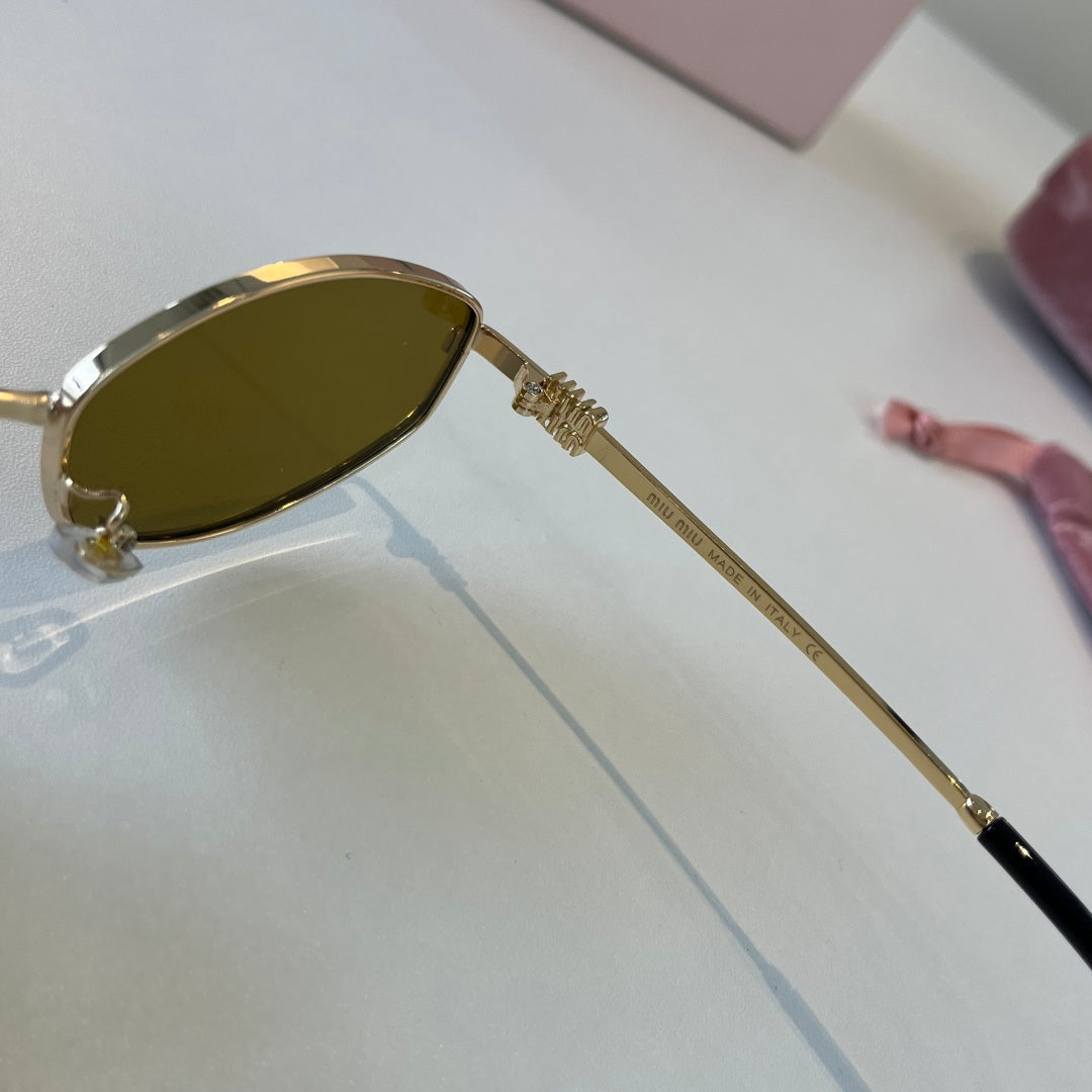 Eyewear product detail