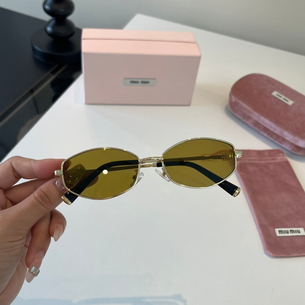 Eyewear product detail
