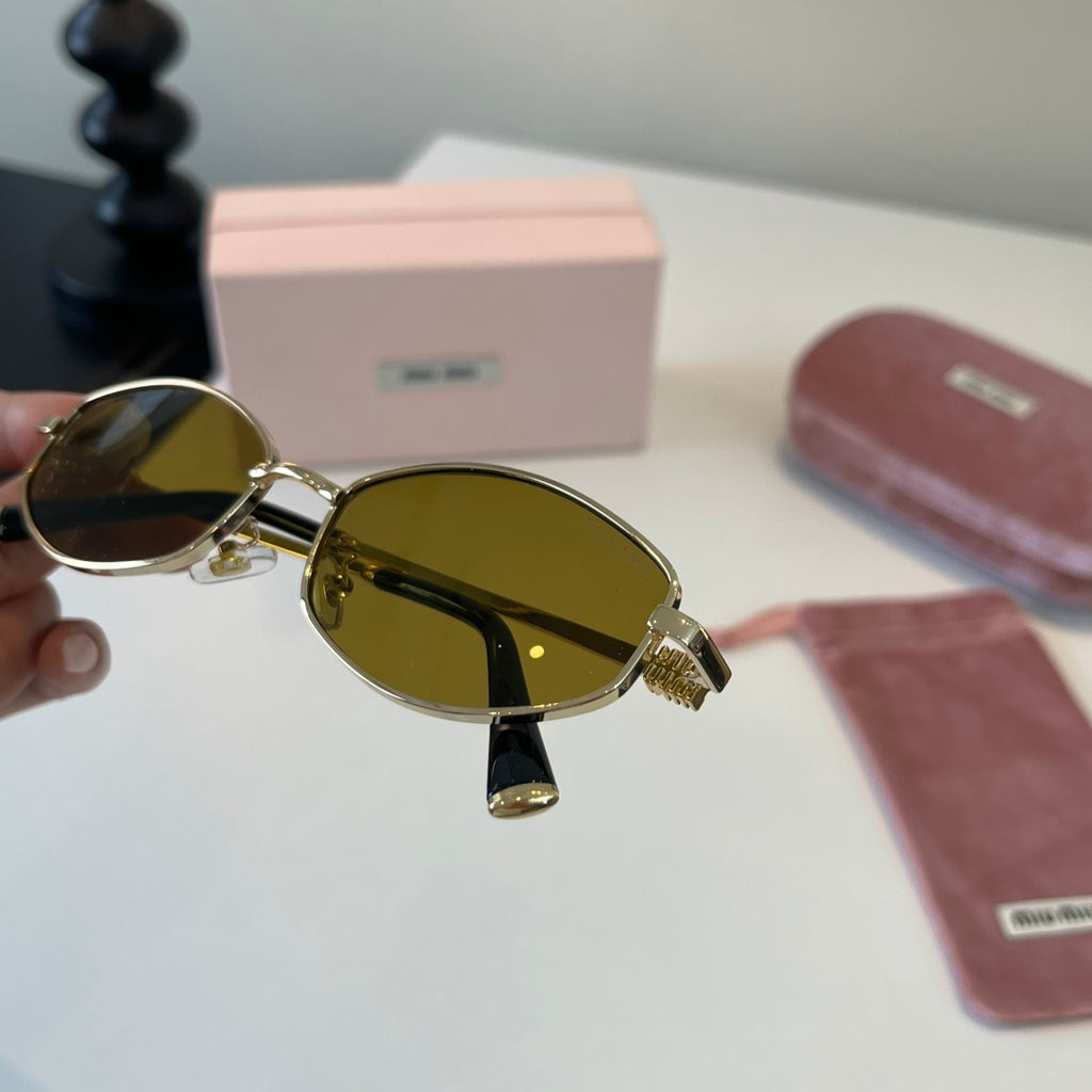 Eyewear product detail