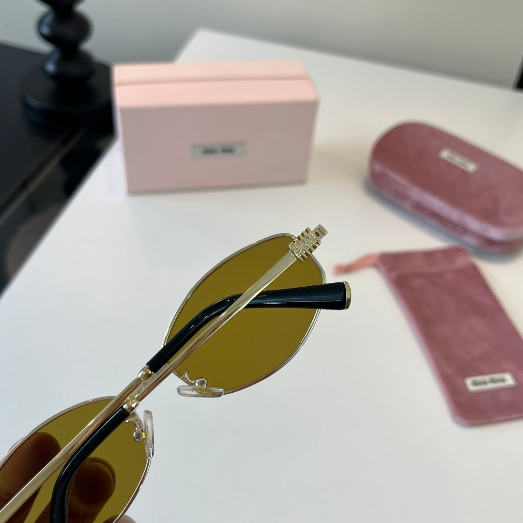 Eyewear product detail