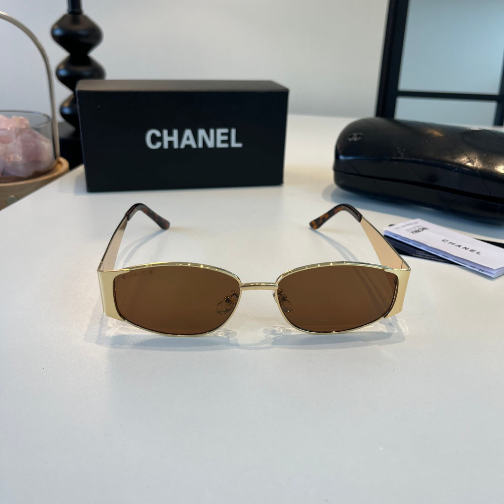 Eyewear product detail