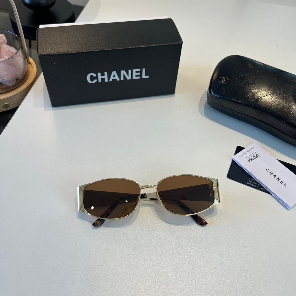 Eyewear product detail