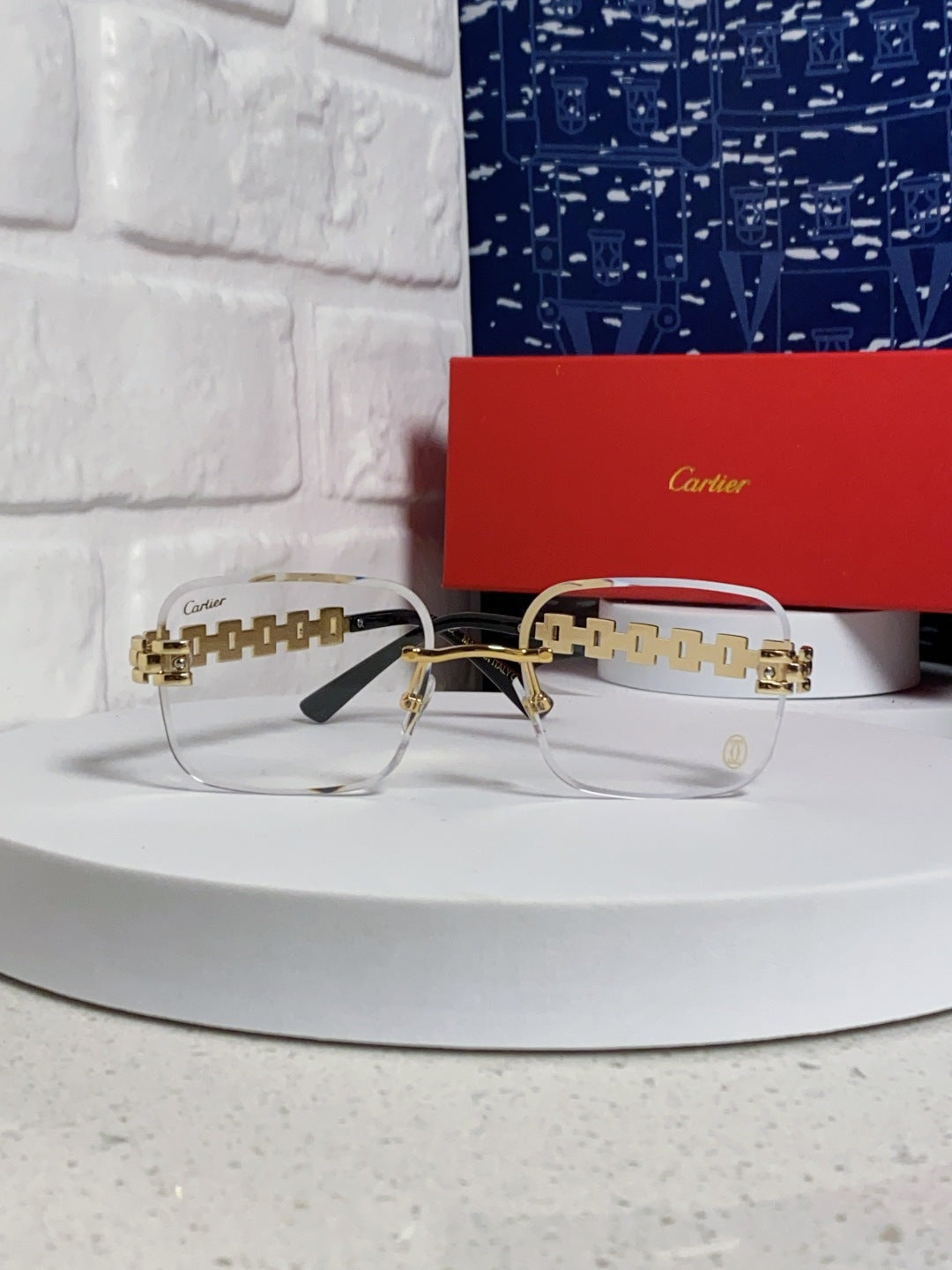 Eyewear product detail
