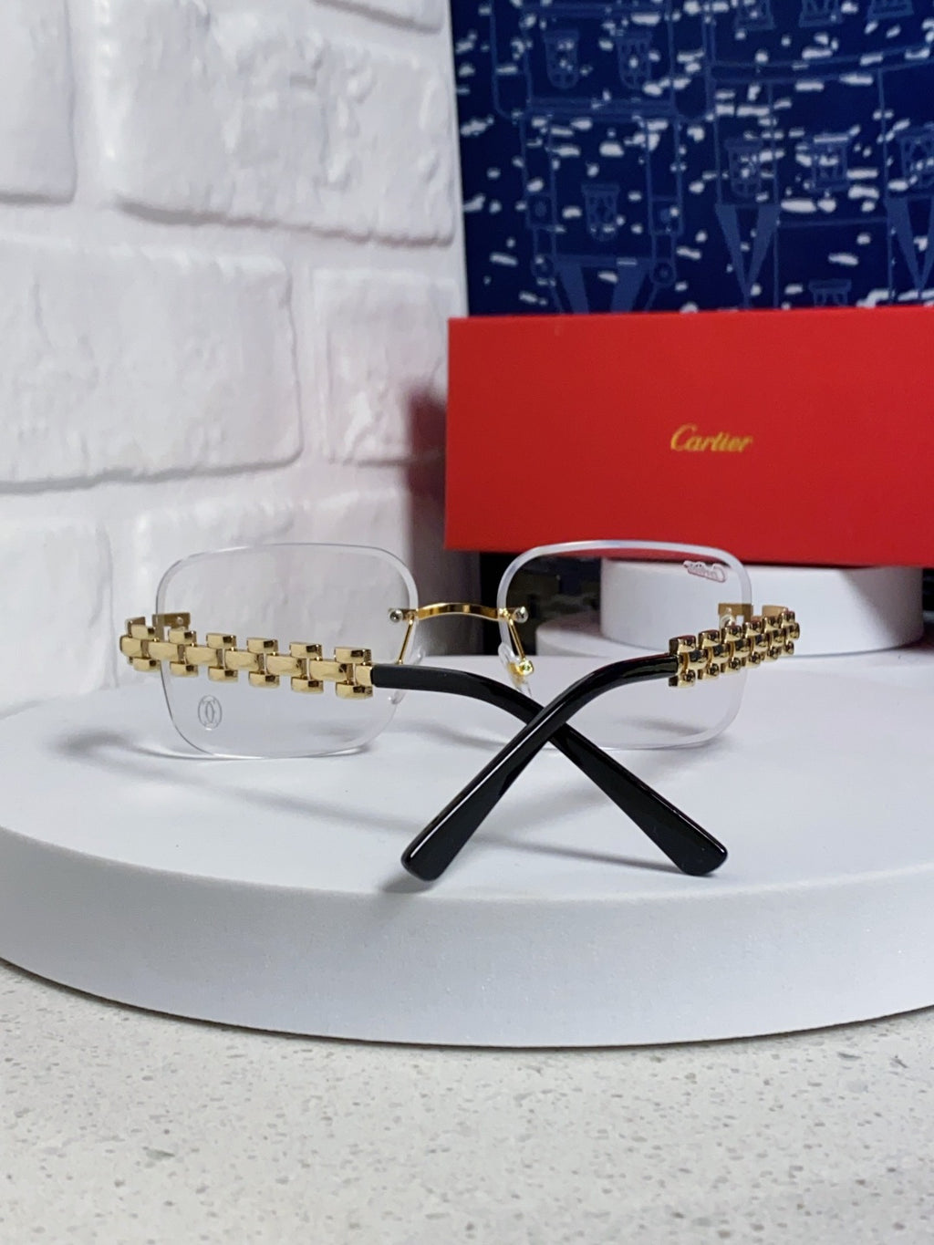 Eyewear product detail