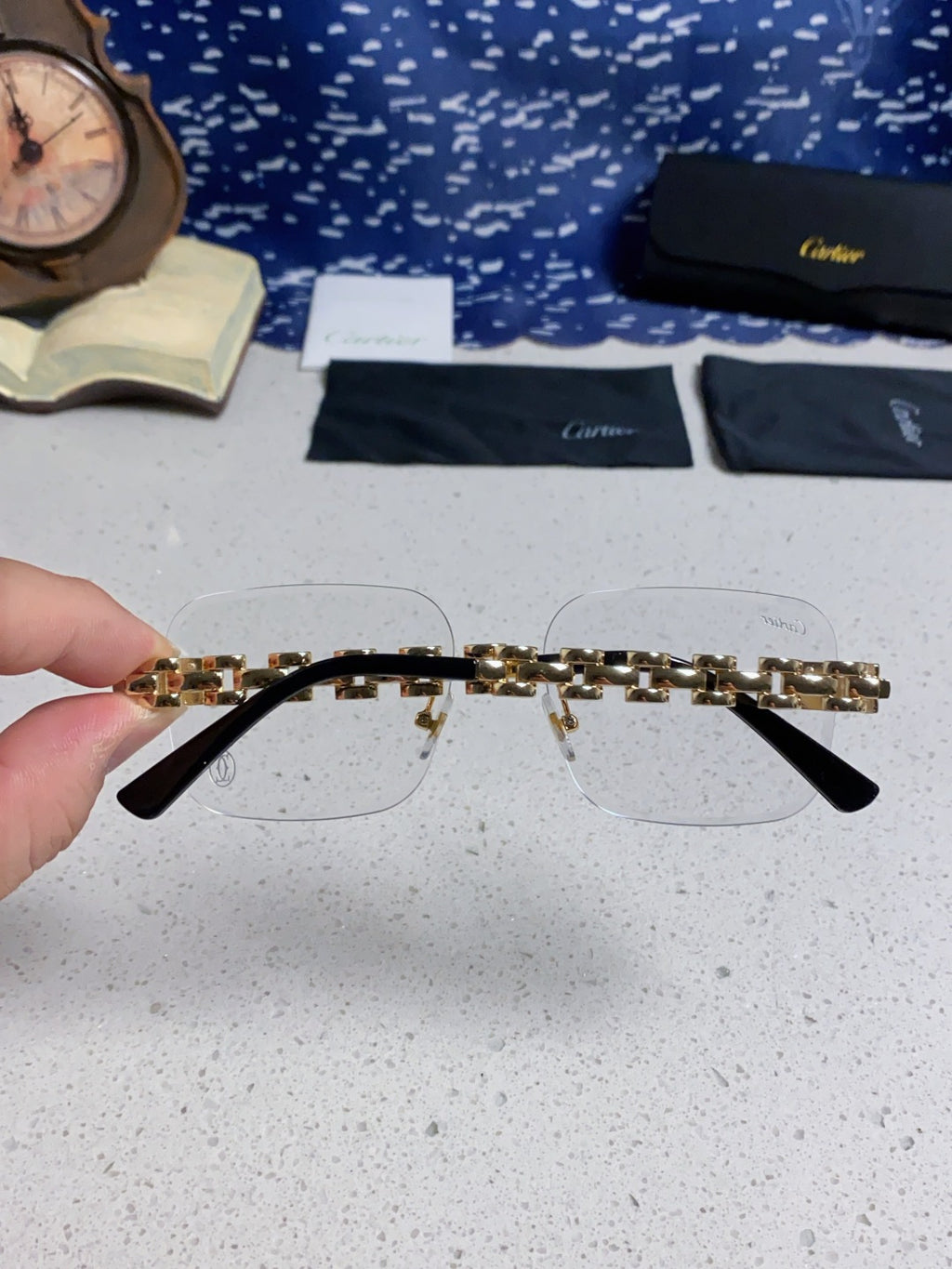 Eyewear product detail