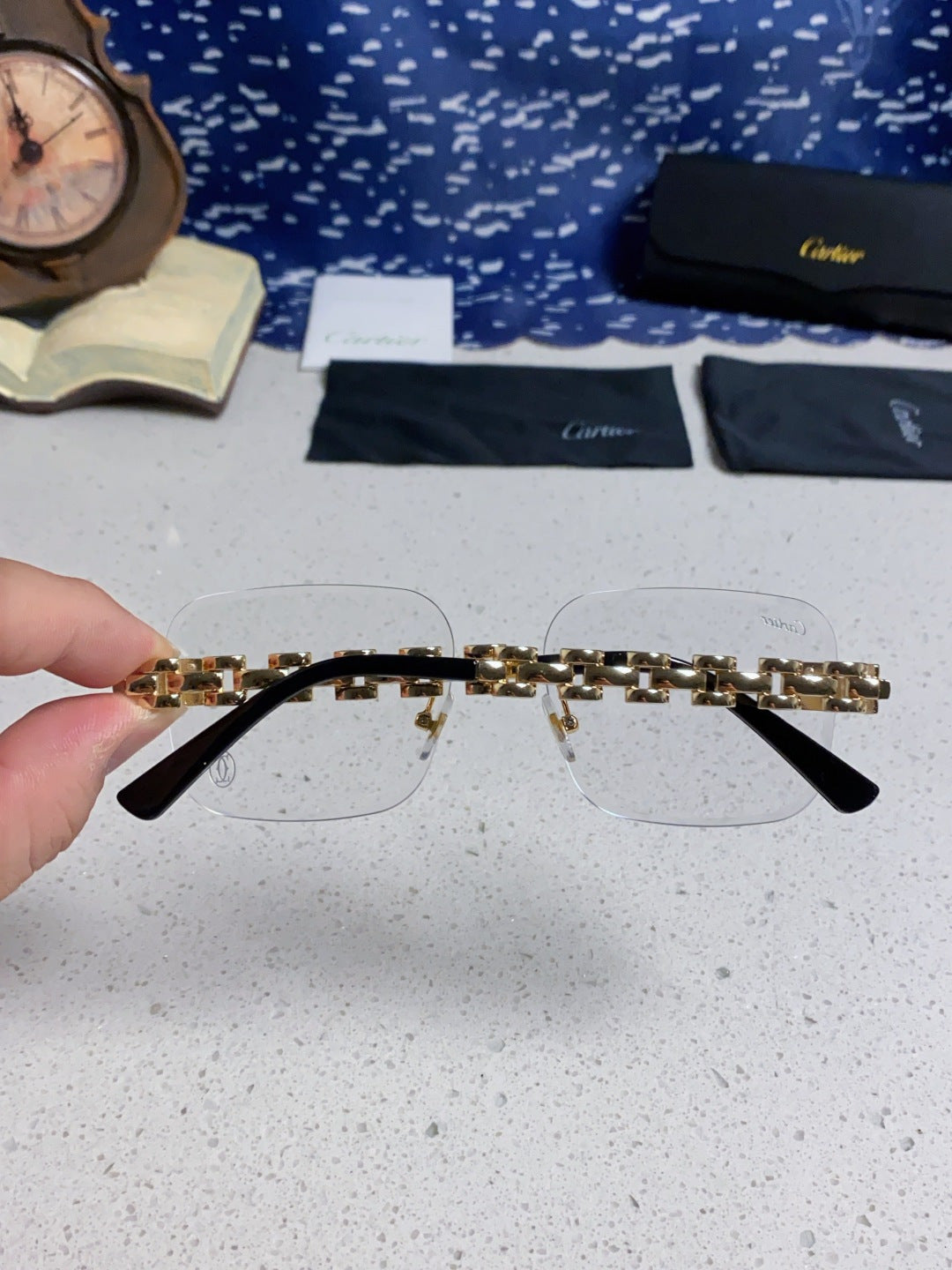 Eyewear product detail