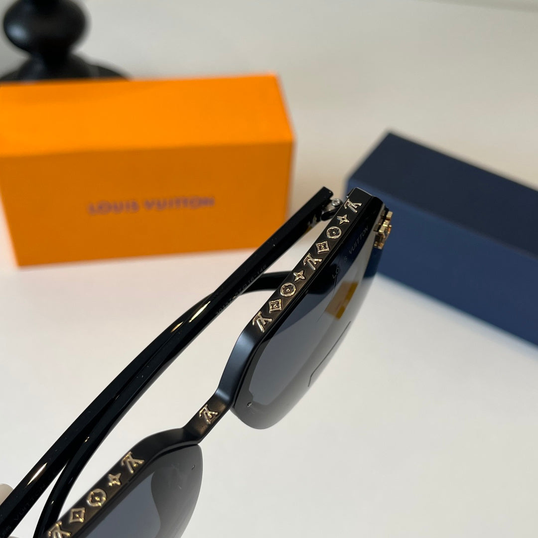 Eyewear product detail