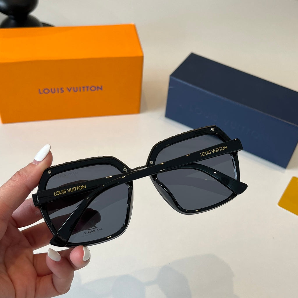 Eyewear product detail