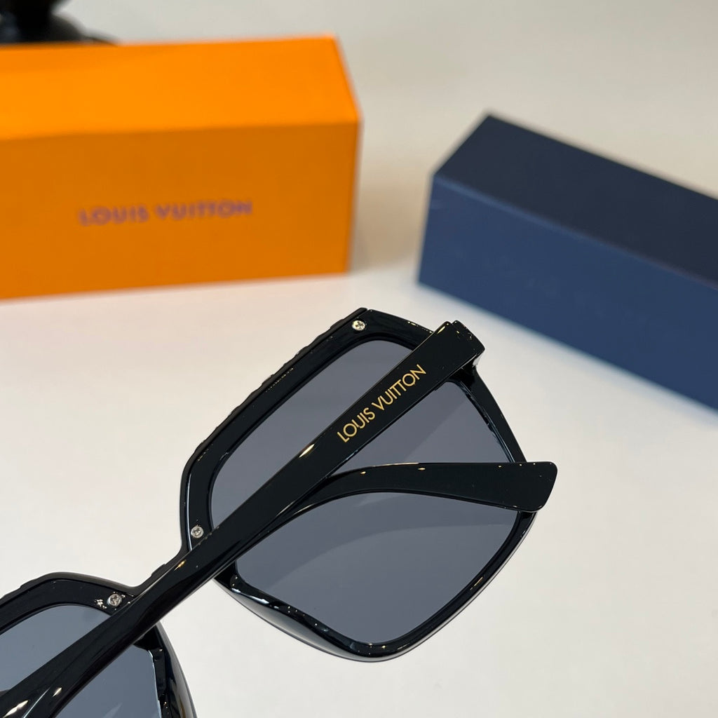 Eyewear product detail