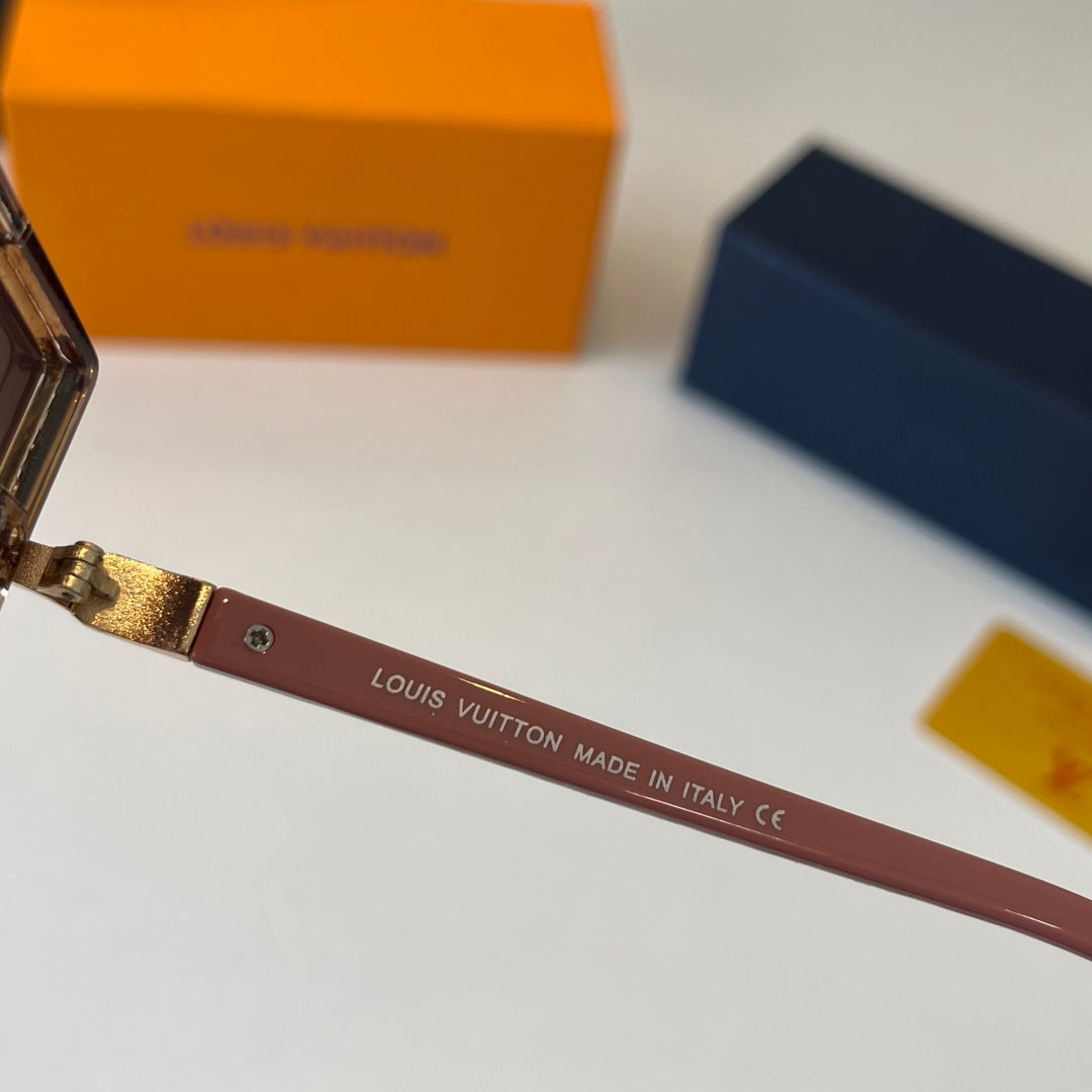 Eyewear product detail