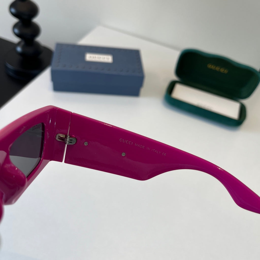 Eyewear product detail