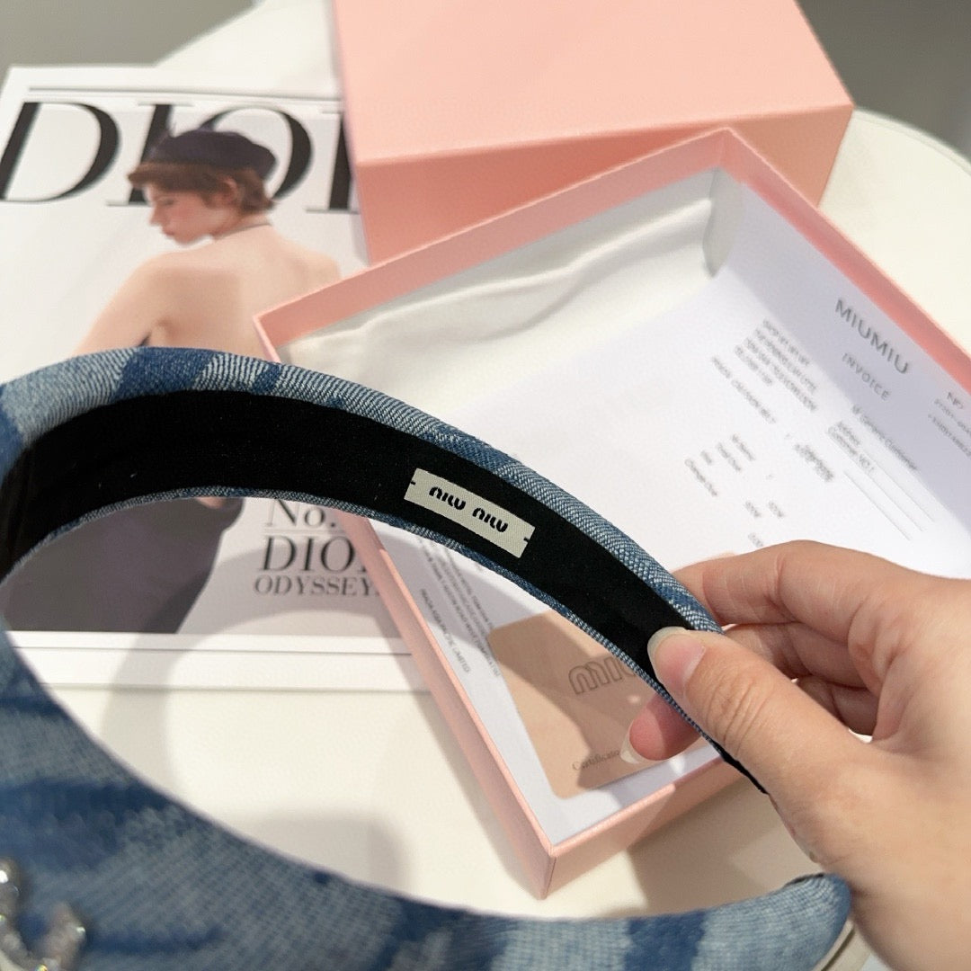 Hair accessory detail