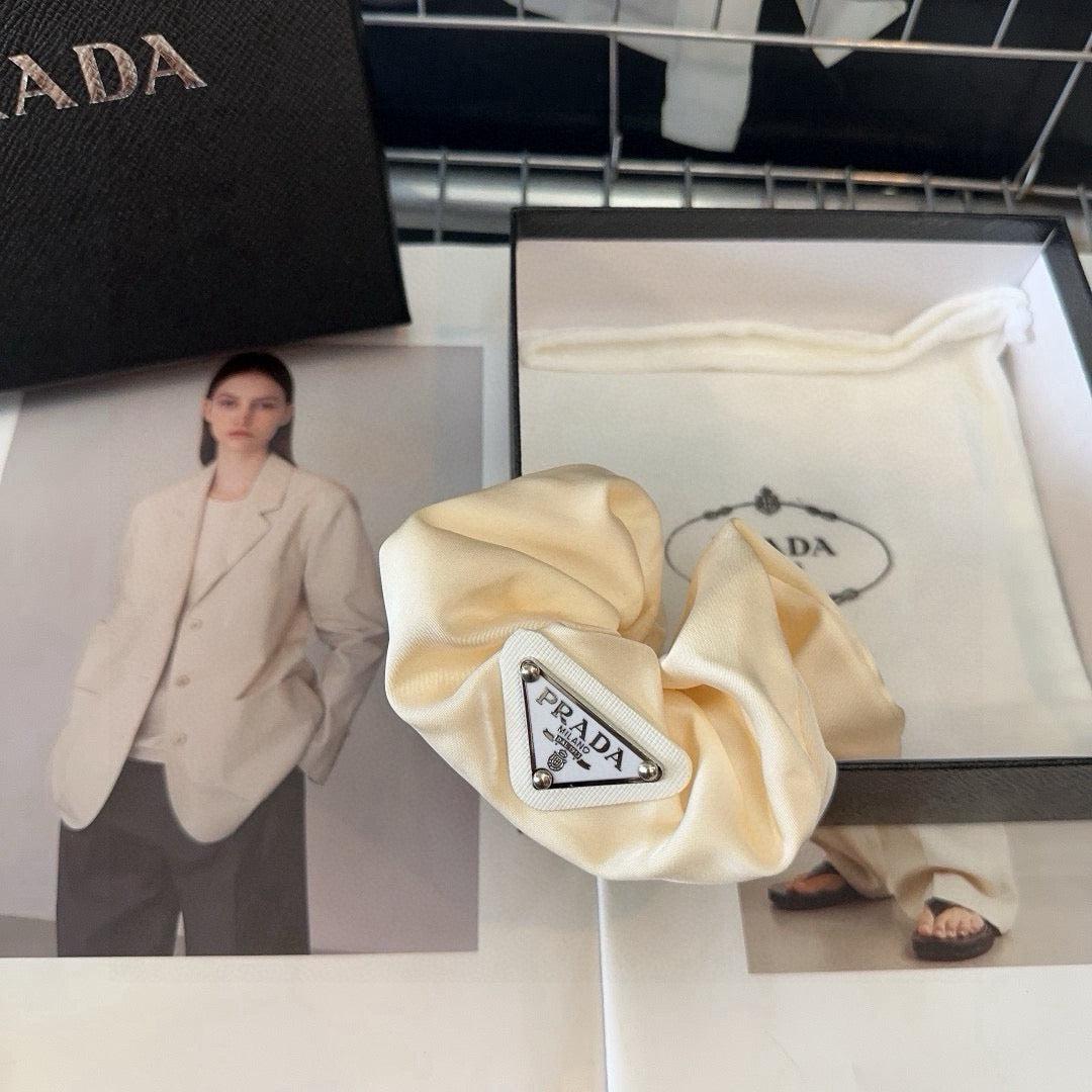 Hair accessory detail