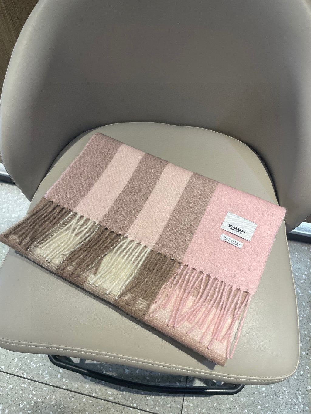 Scarf product detail