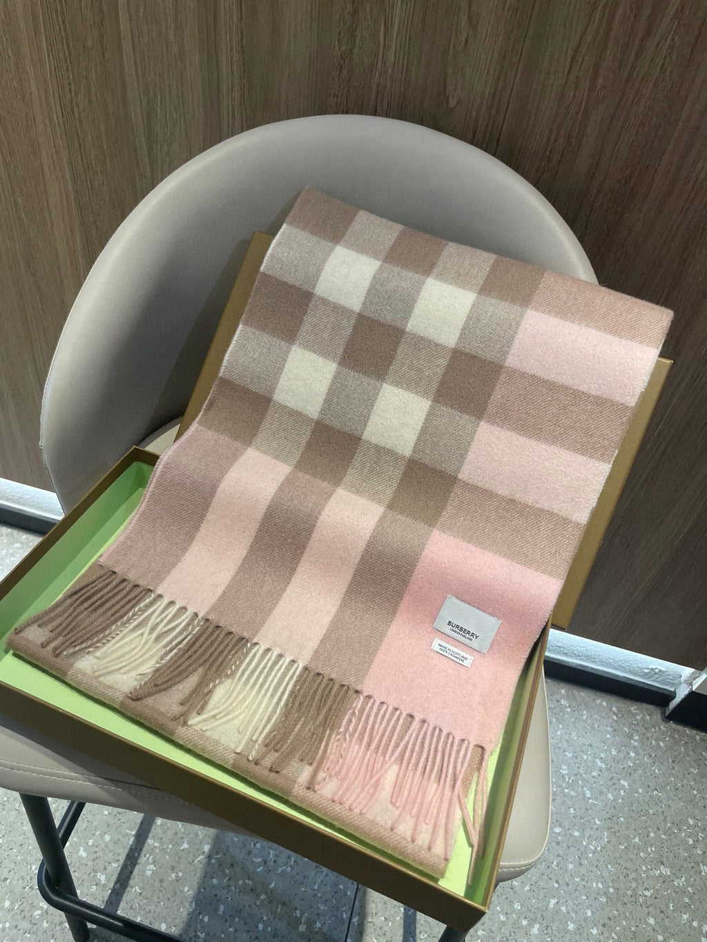 Scarf product detail