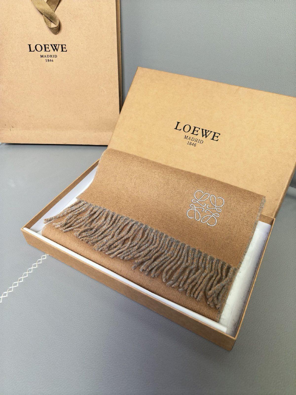 Scarf product detail