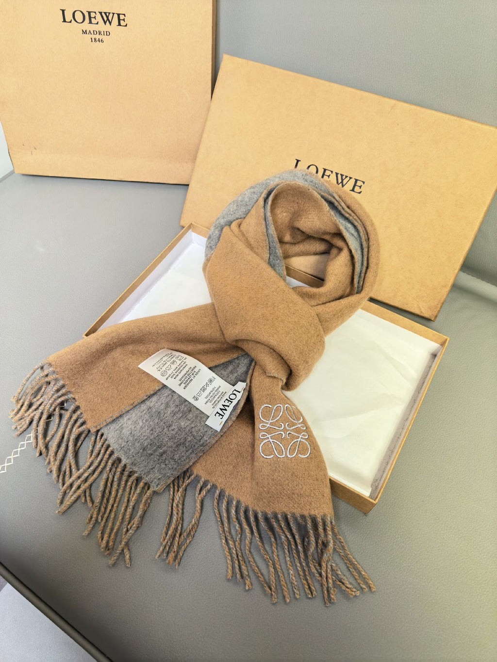 Scarf product detail