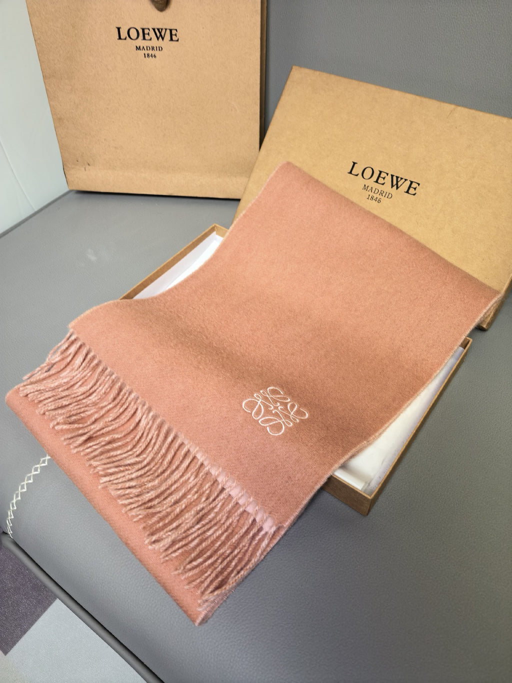 Scarf product detail