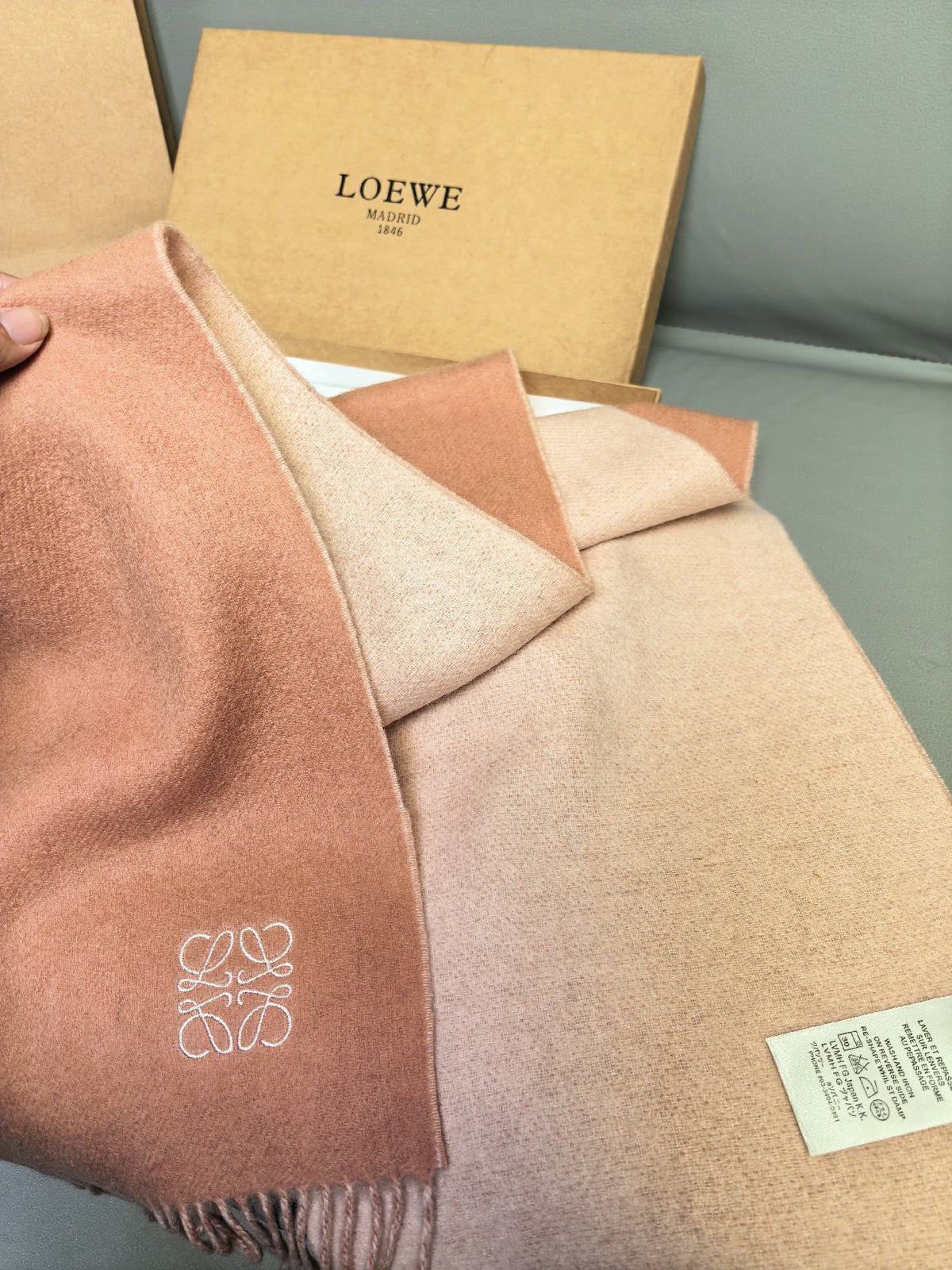 Scarf product detail