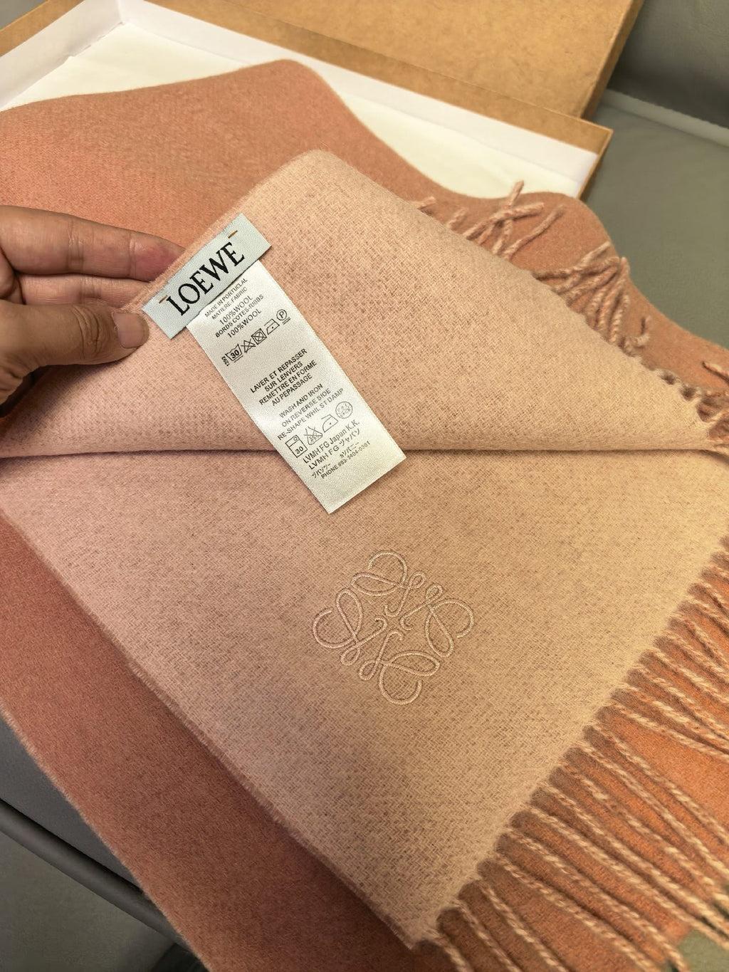 Scarf product detail
