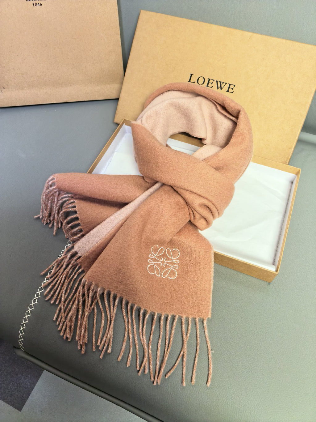 Scarf product detail