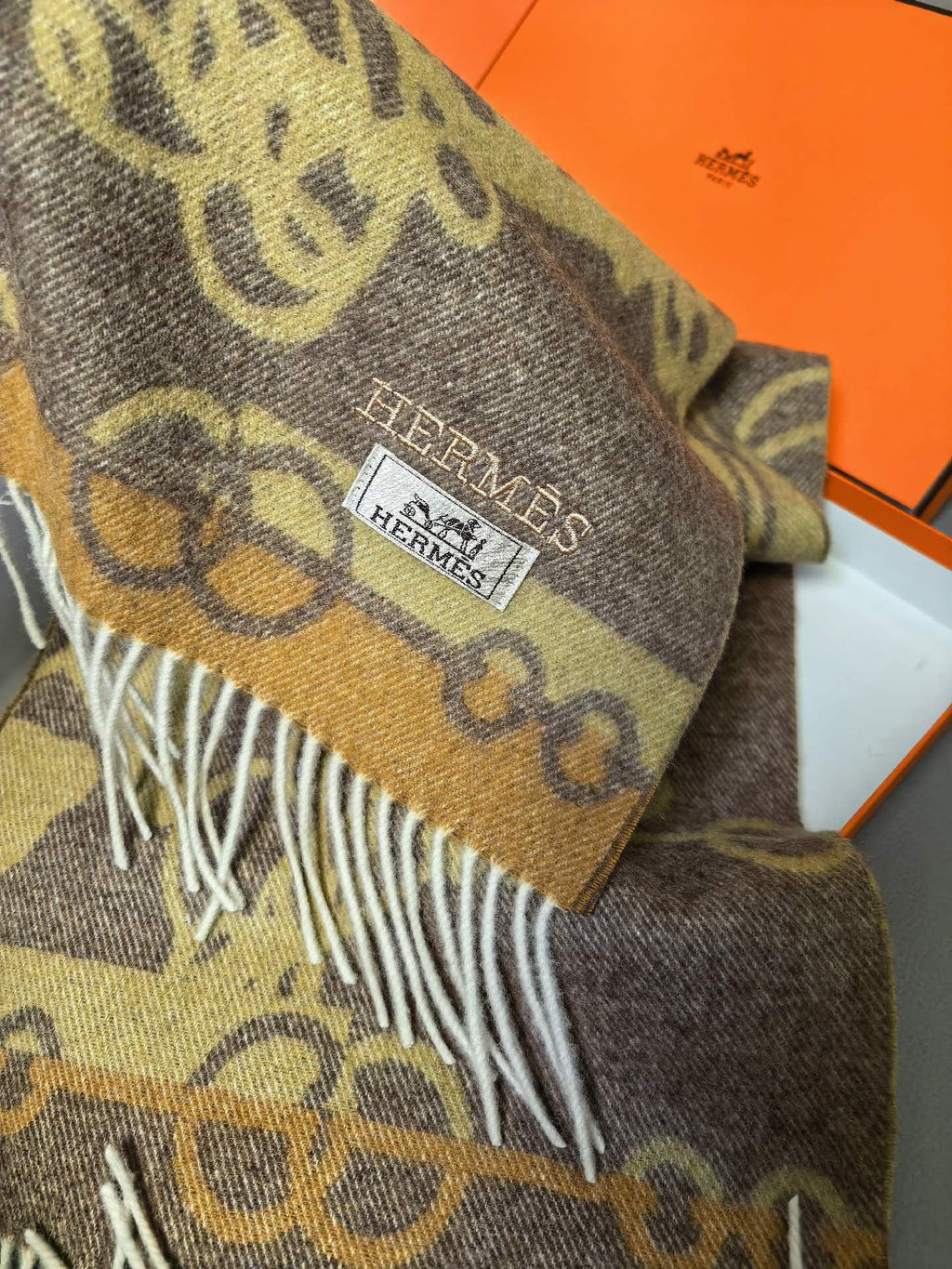 Scarf product detail