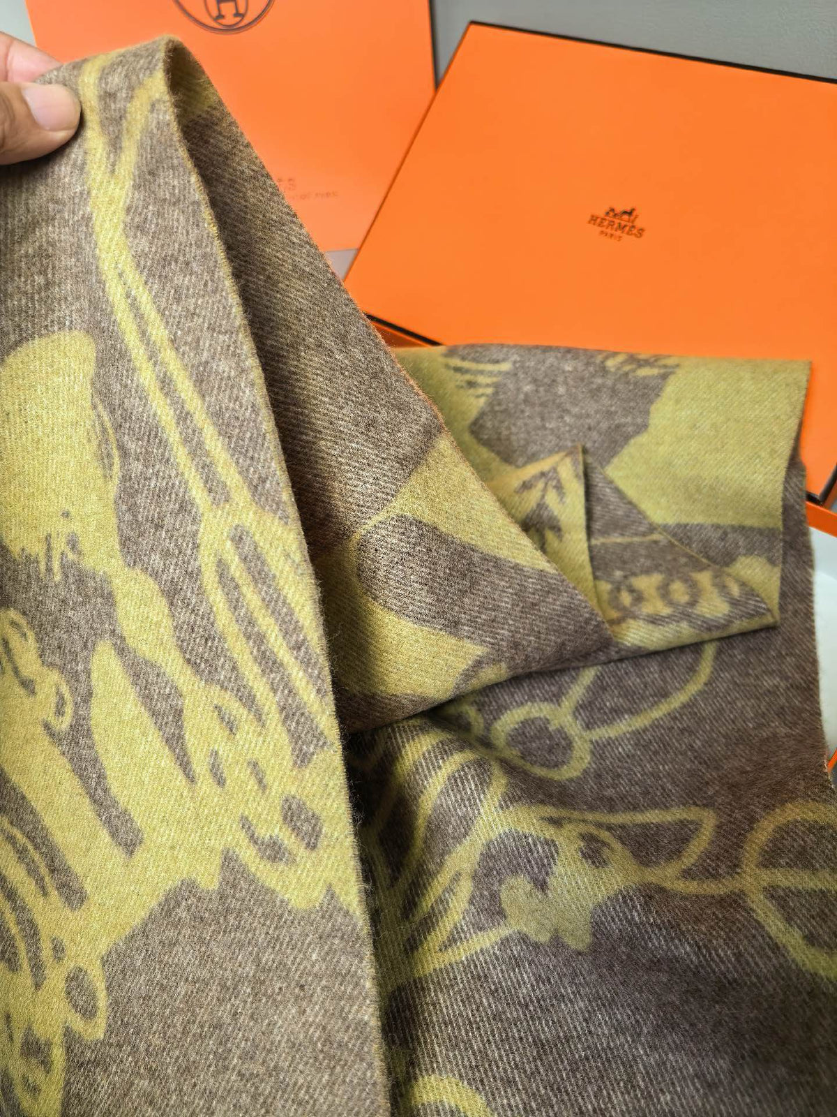 Scarf product detail