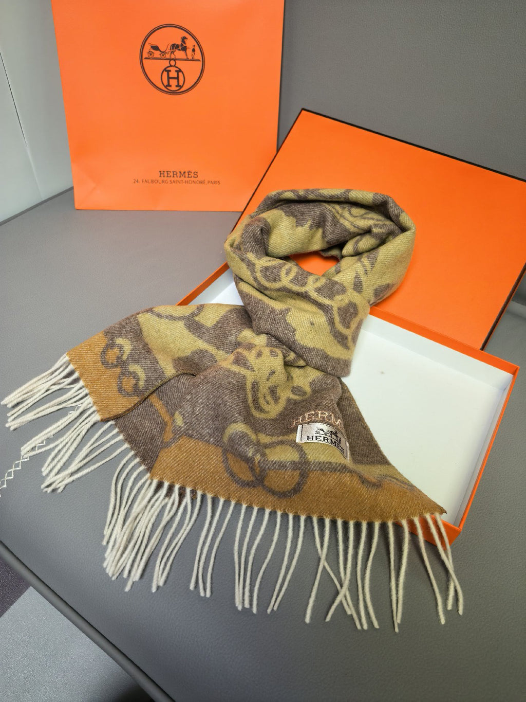 Scarf product detail
