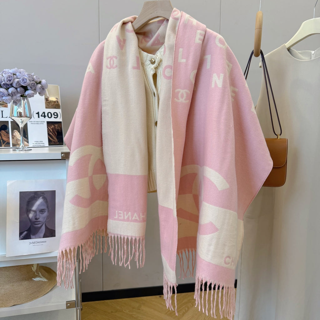 Scarf detail