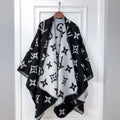 Scarf detail