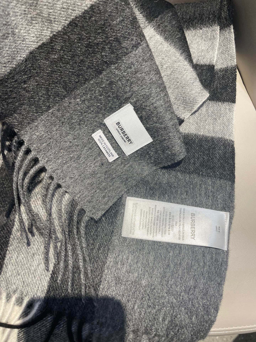 Scarf product detail