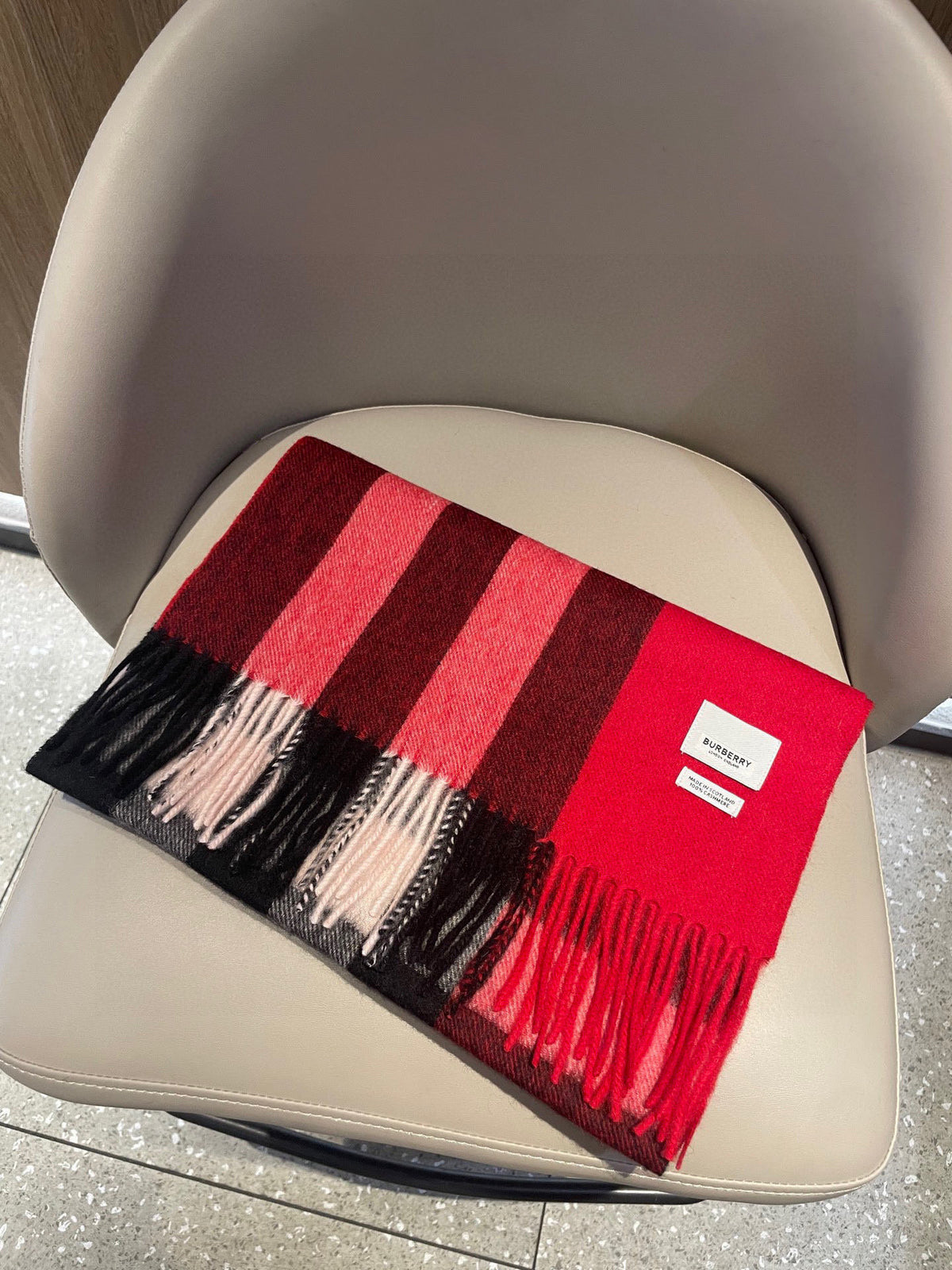 Scarf product detail
