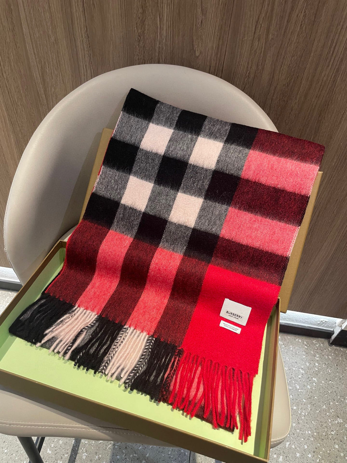 Scarf product detail
