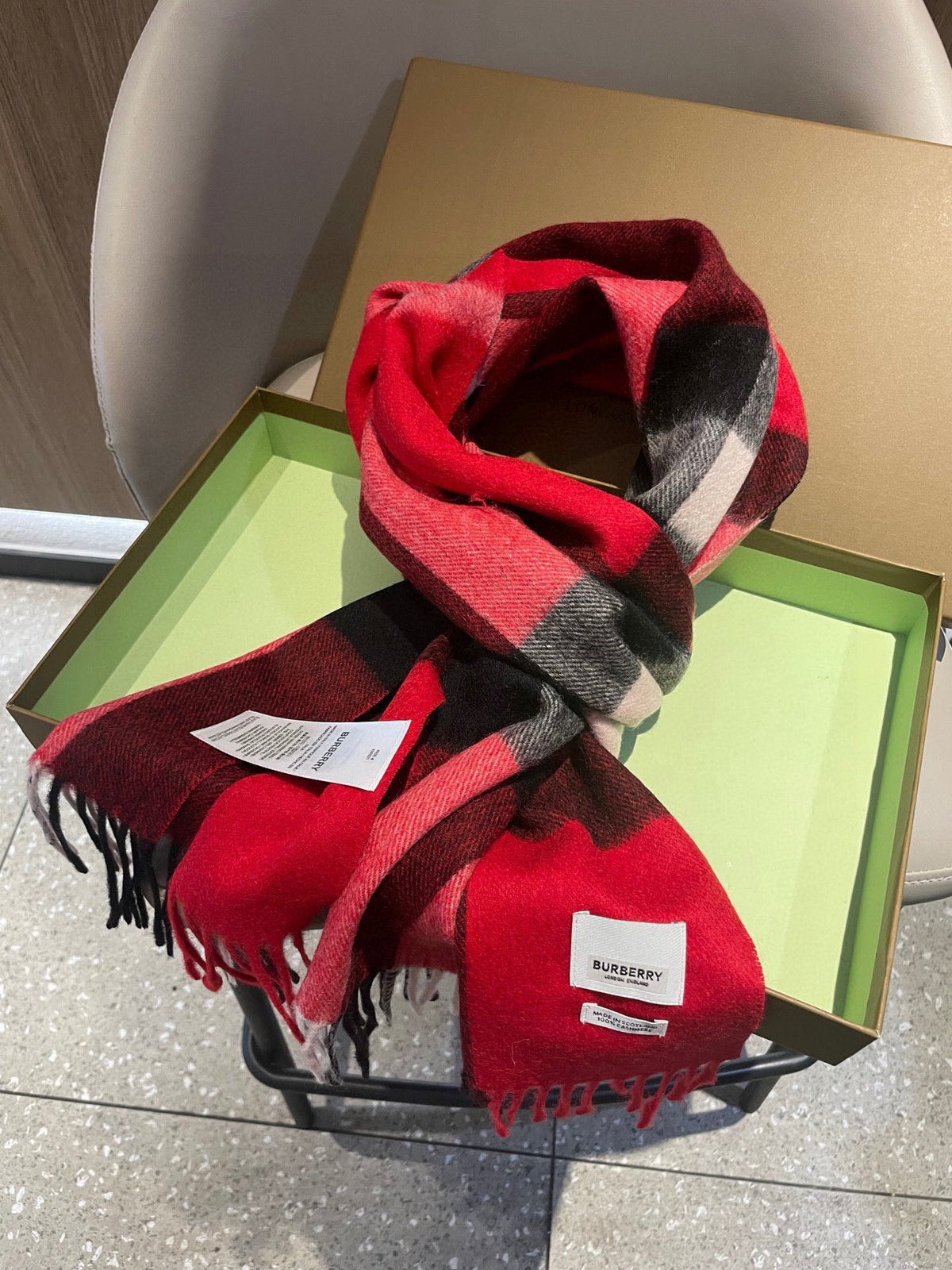 Scarf product detail