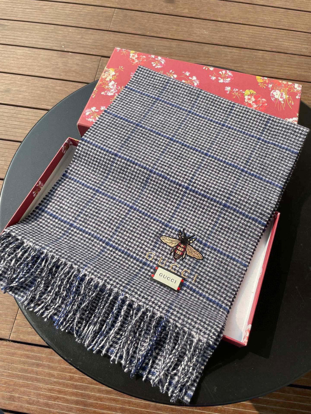 Scarf product detail