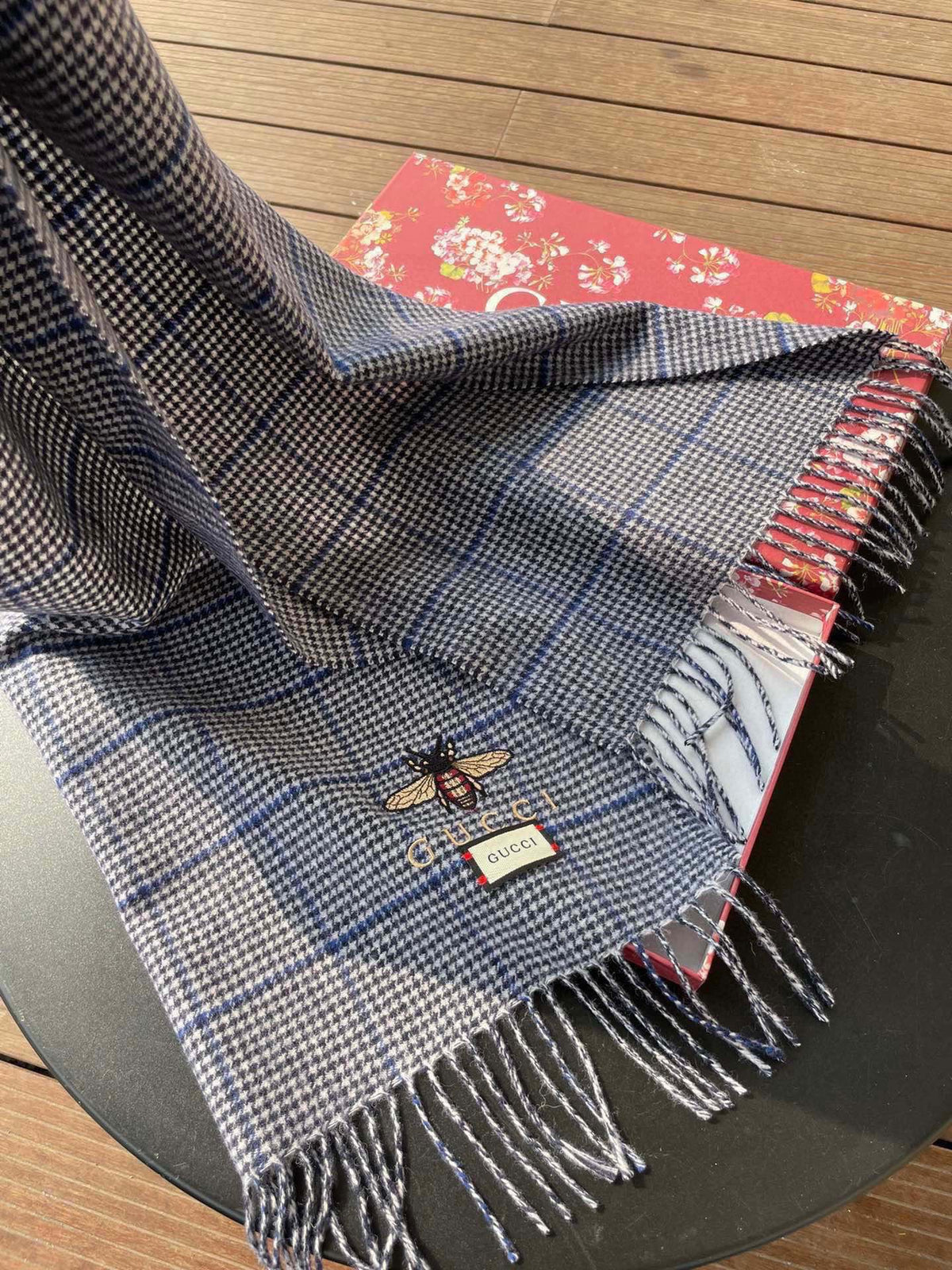 Scarf product detail