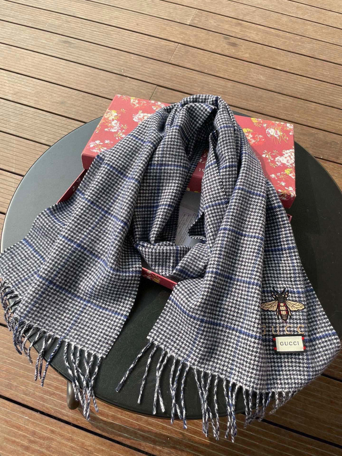Scarf product detail