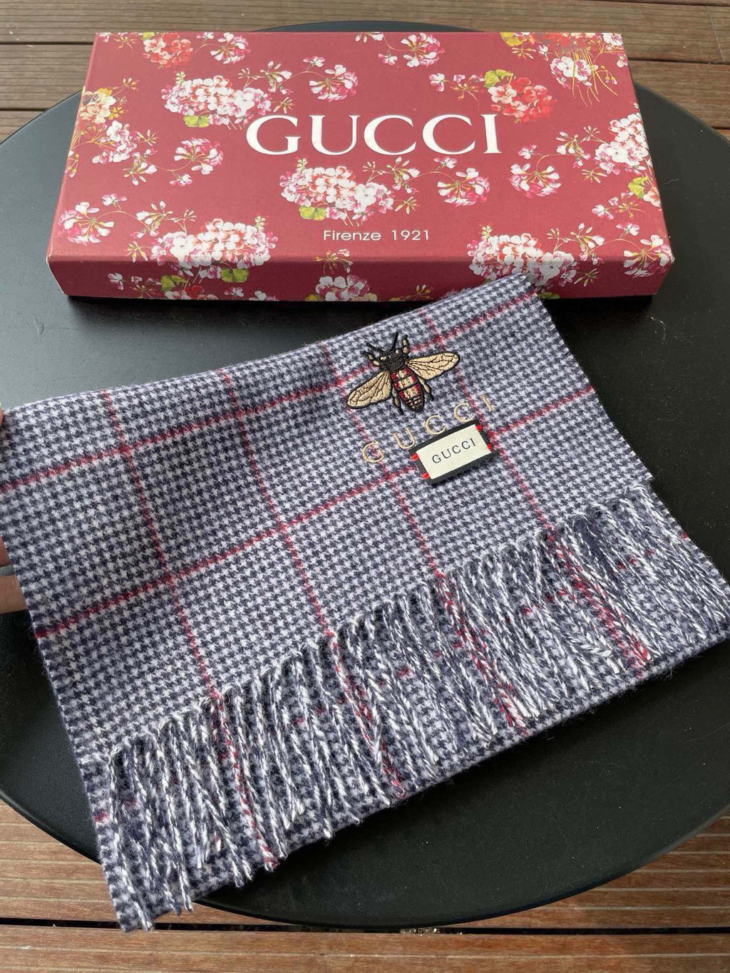Scarf product detail
