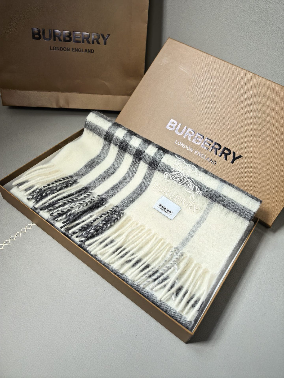 Scarf product detail