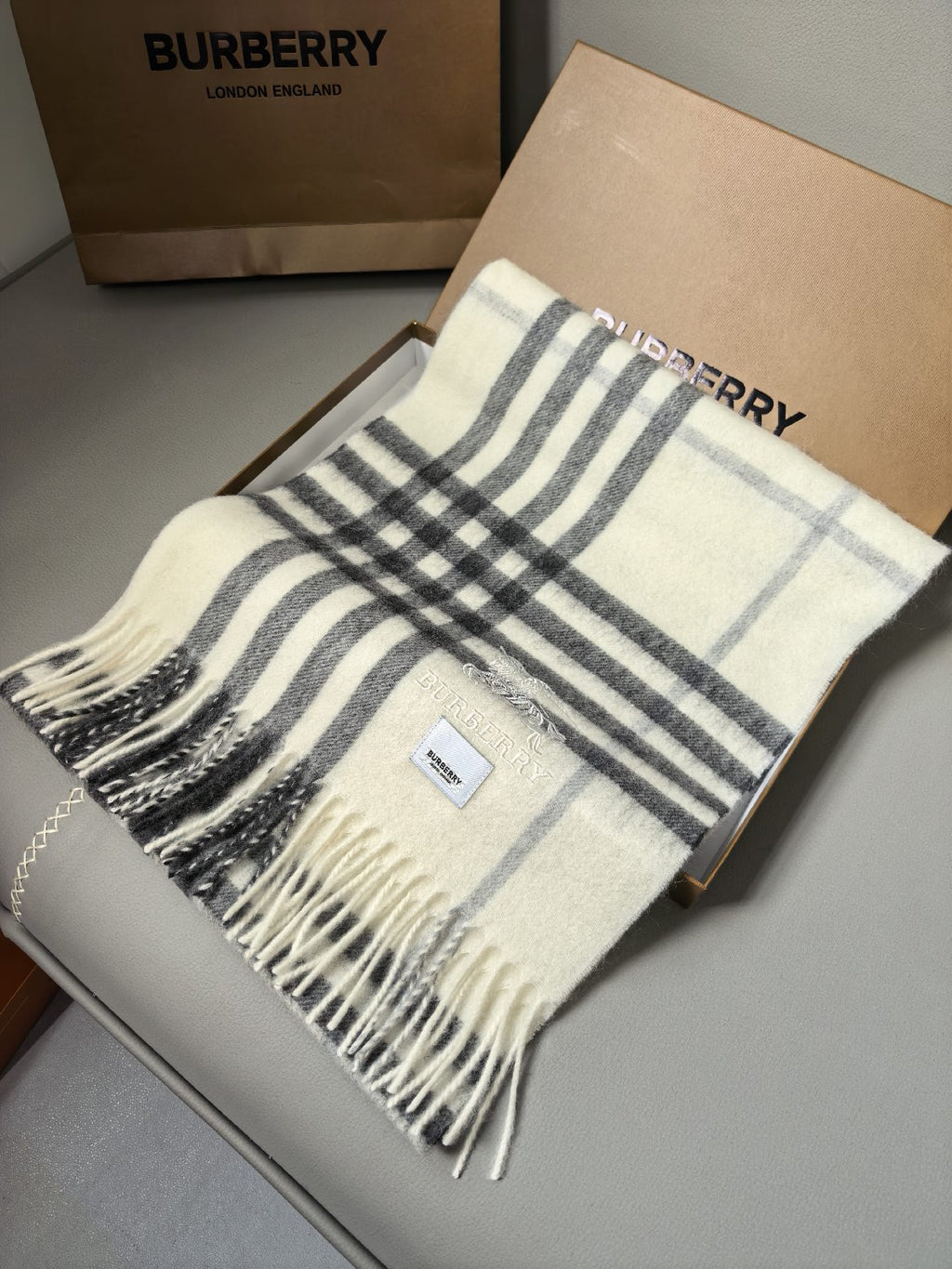 Scarf product detail