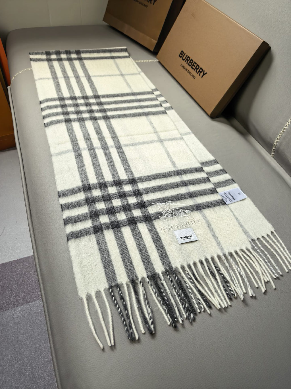 Scarf product detail
