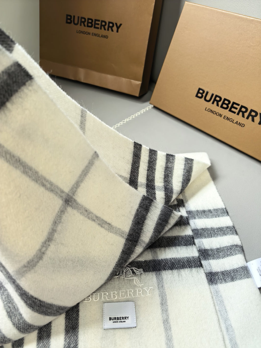 Scarf product detail