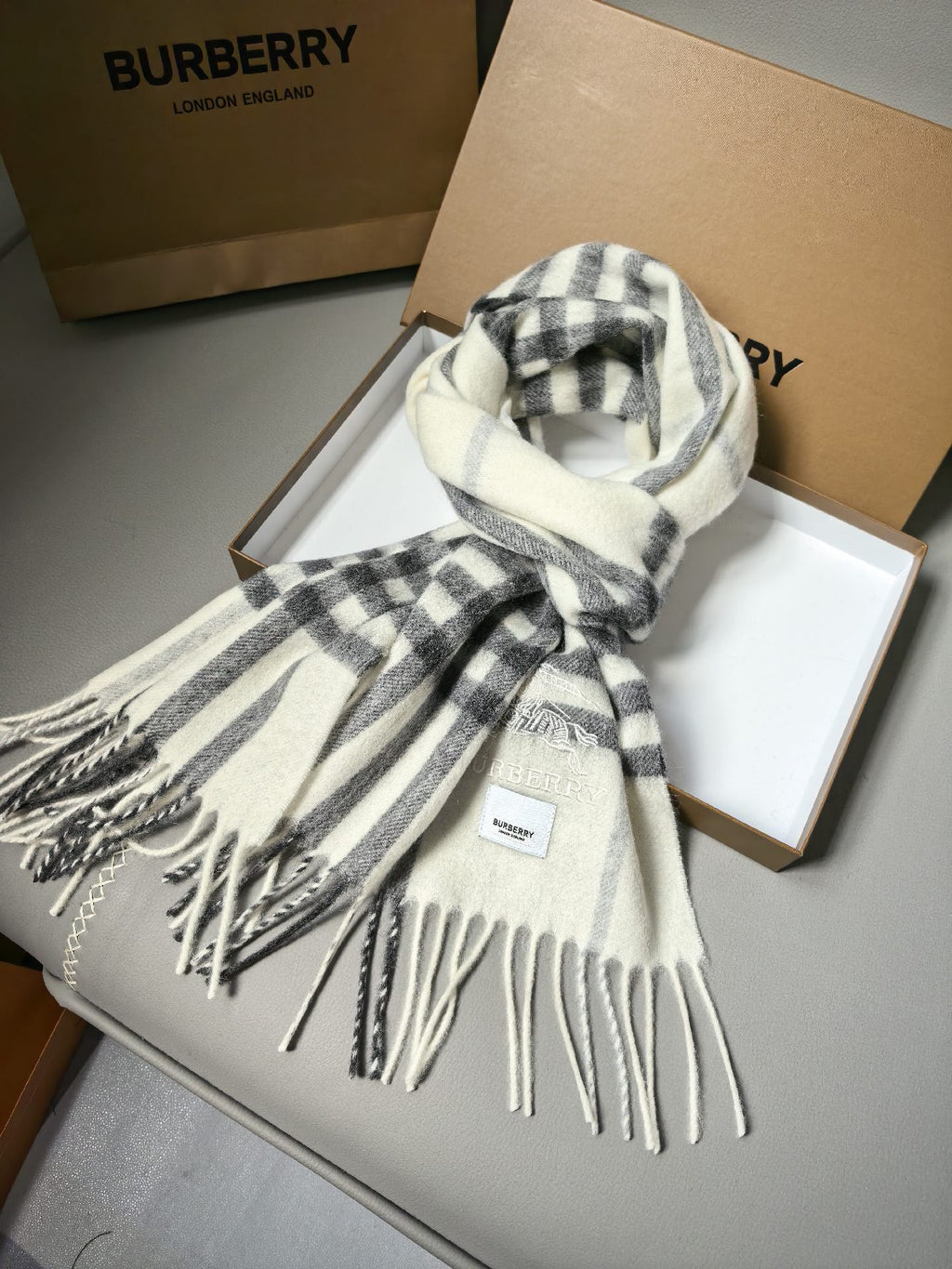 Scarf product detail