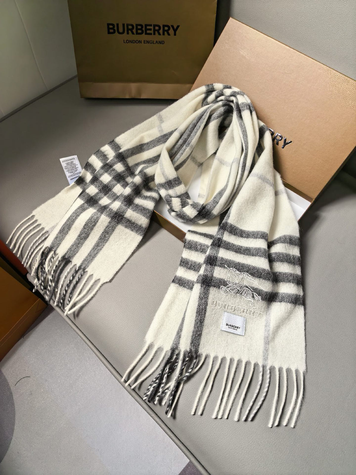 Scarf product detail