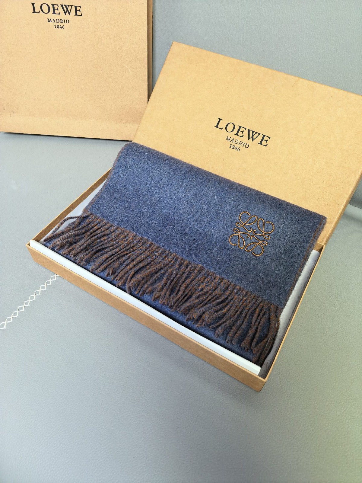 Scarf product detail