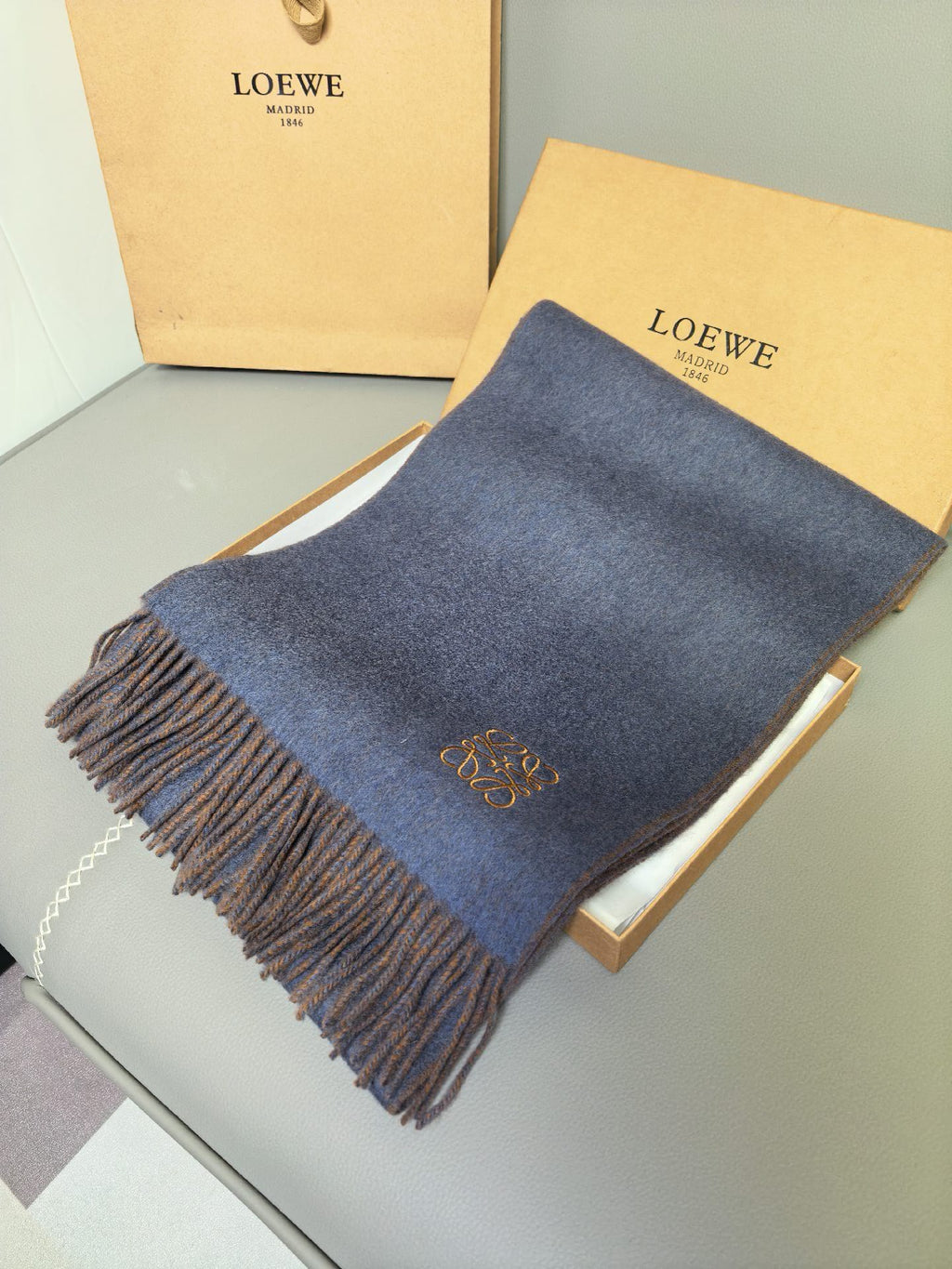 Scarf product detail