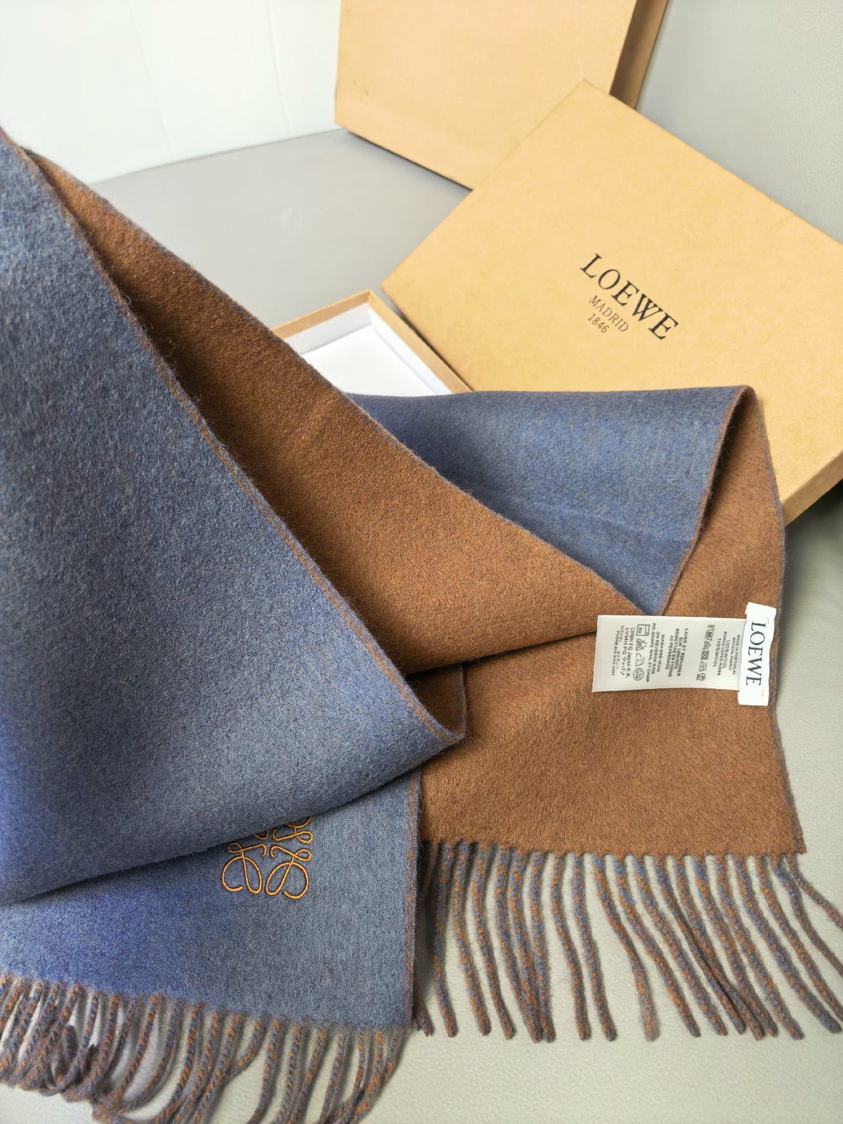 Scarf product detail