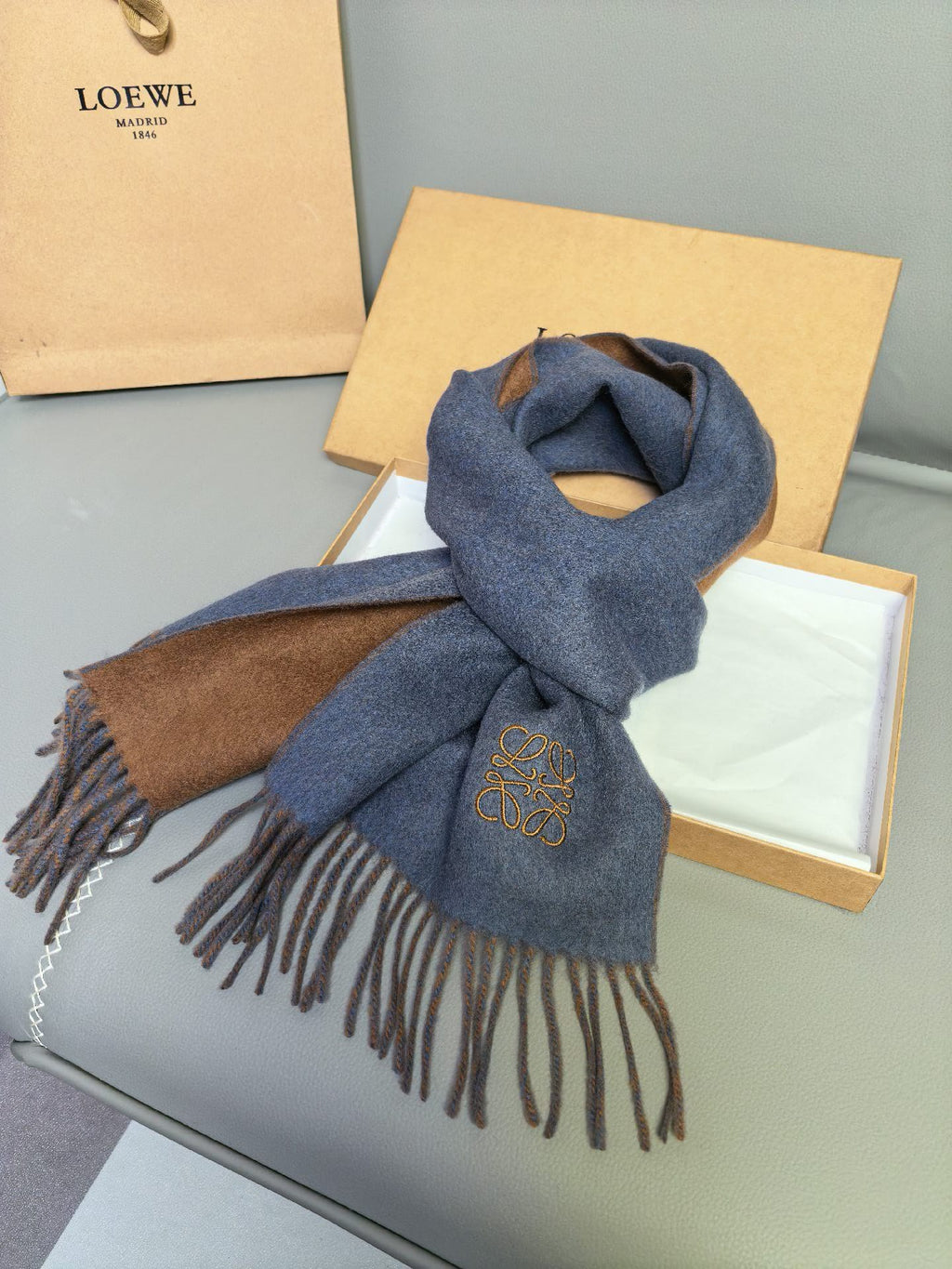 Scarf product detail
