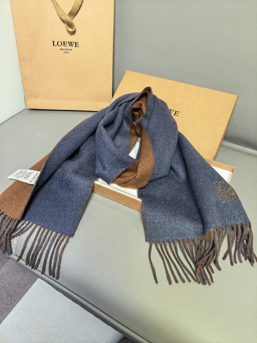 Scarf product detail