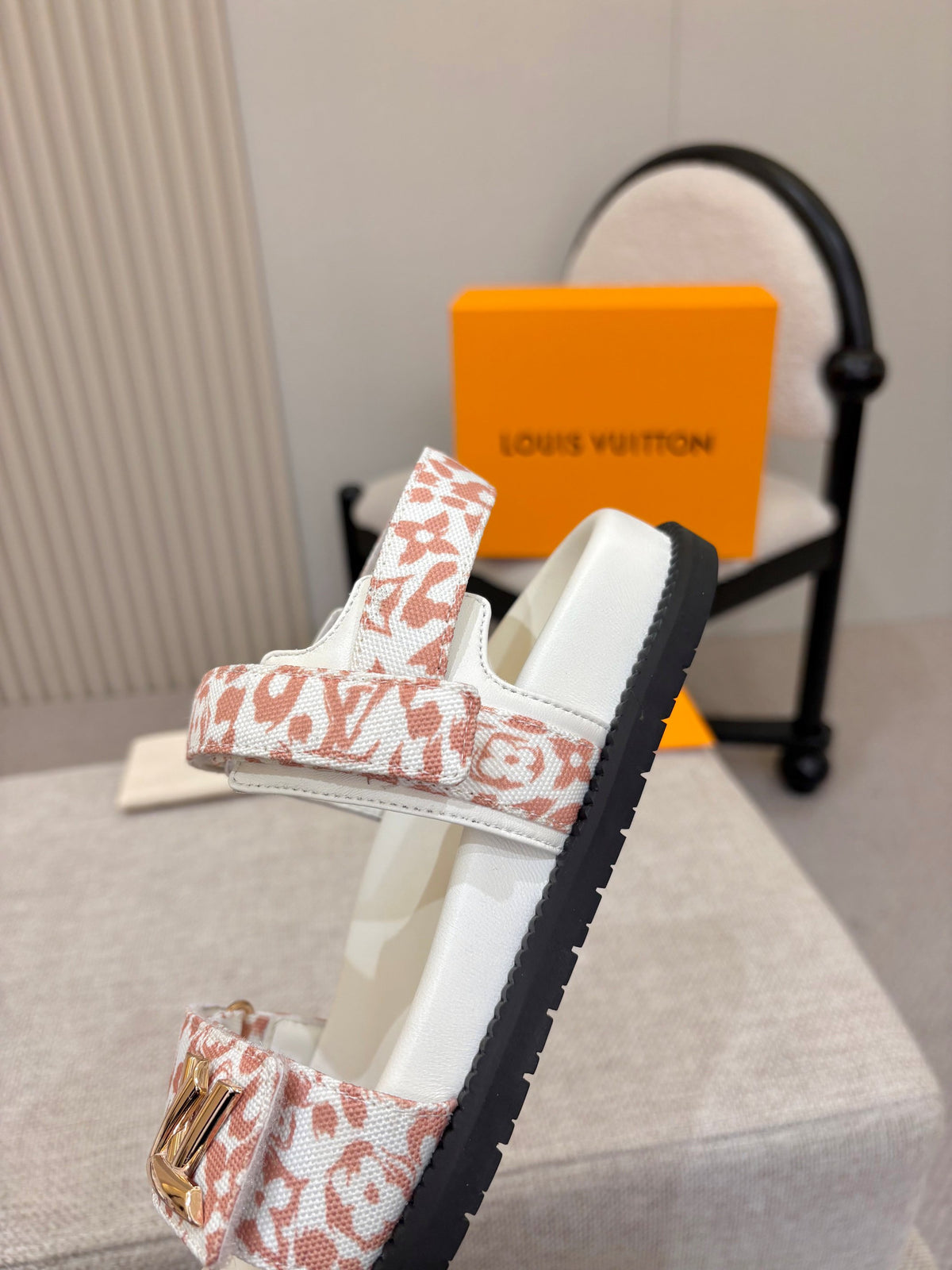 Printed Double-Strap Buckle Slides — product photo 11